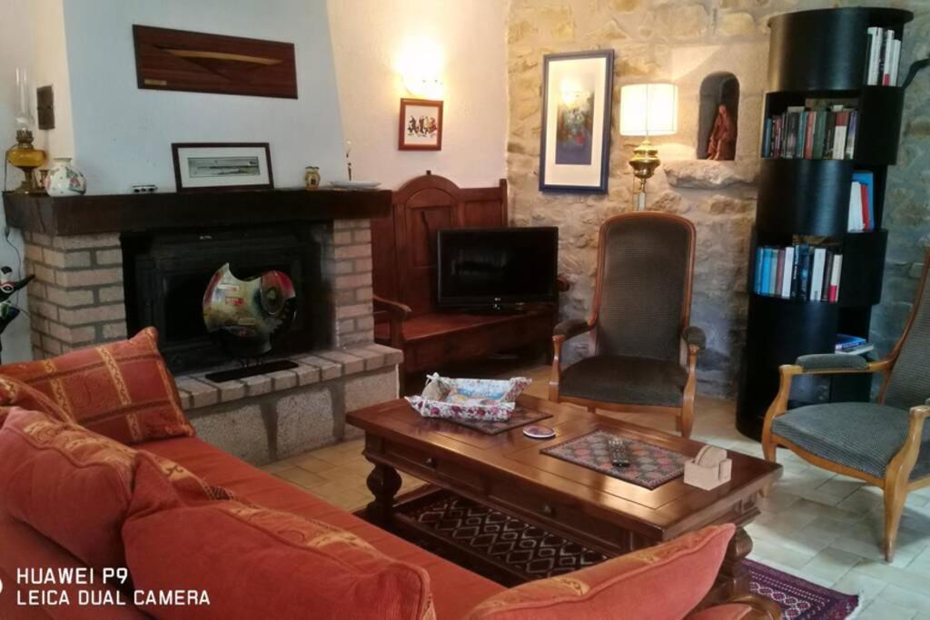 Gite De Pennenez Plomodiern Luaran gambar